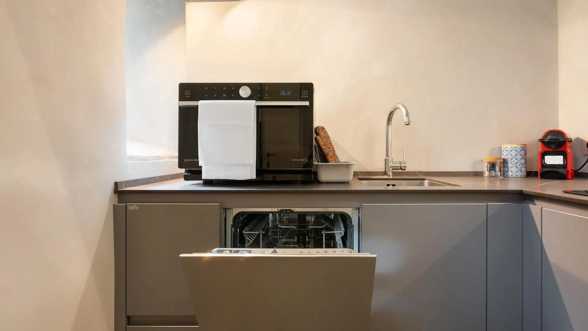 شقة Keys Of Italy - Benci 20 Fresco - Frescoes One Bedroom Santa Croce فلورنس