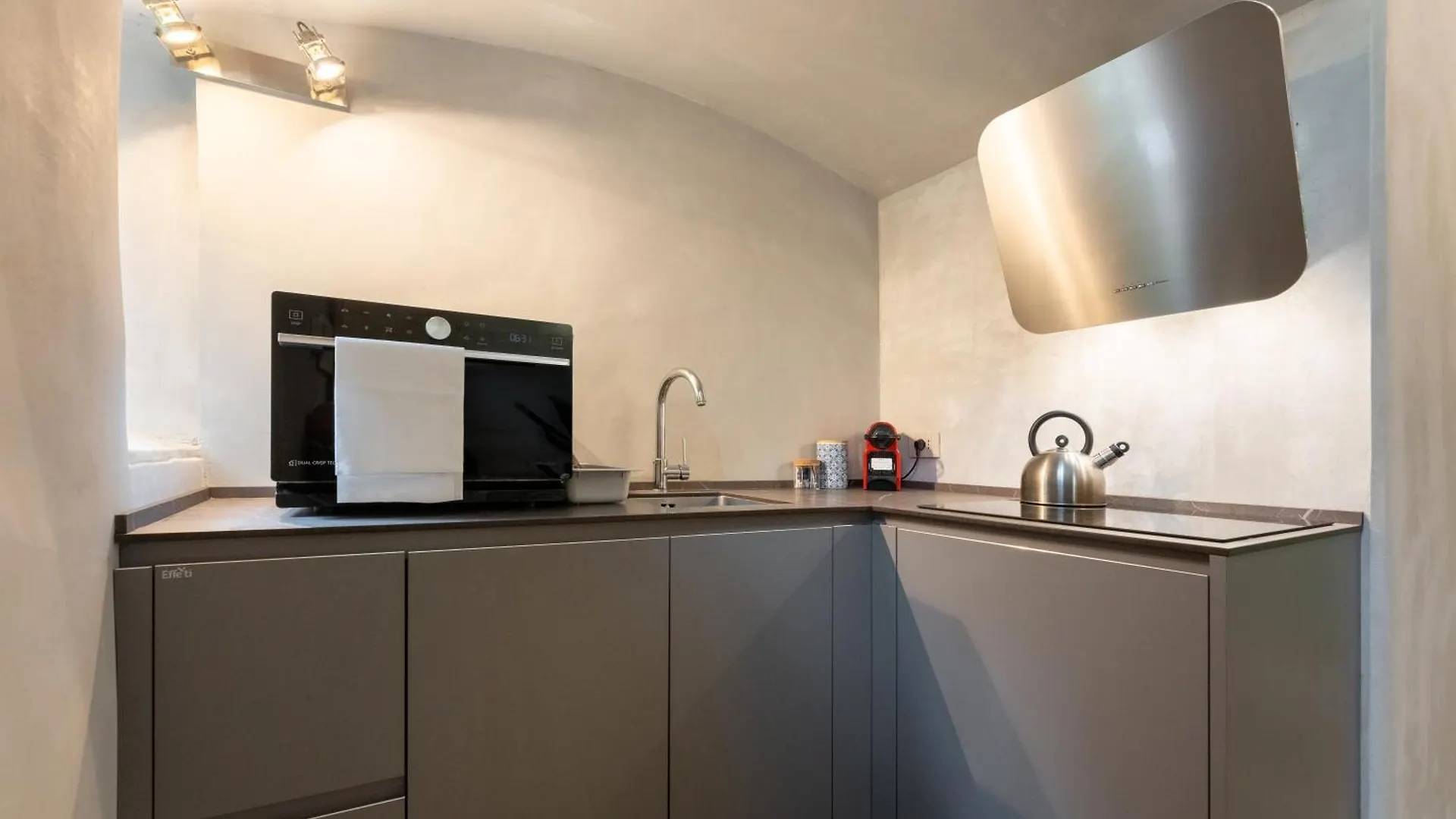 Apartment Keys Of Italy - Benci 20 Fresco - Frescoes One Bedroom Santa Croce Florence Italy