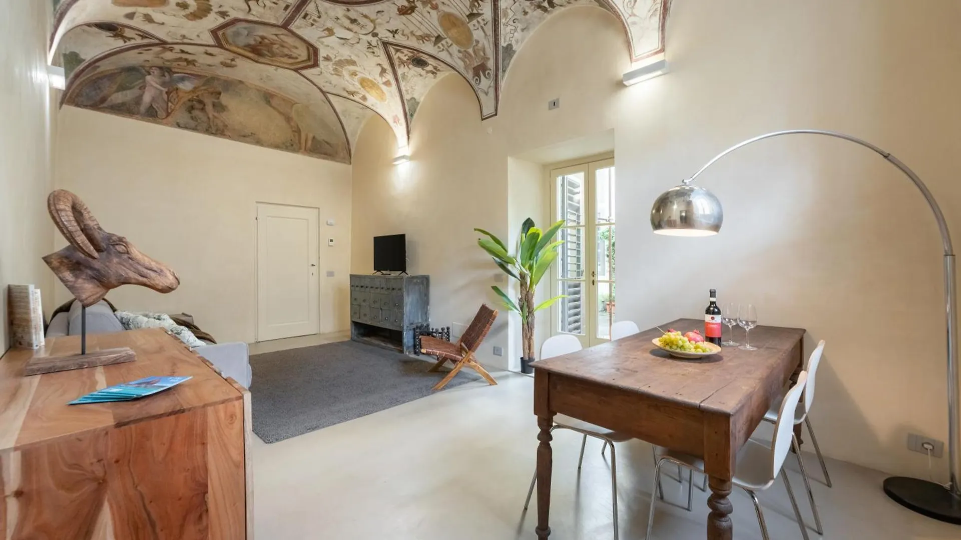 Keys Of Italy - Benci 20 Fresco - Frescoes One Bedroom Santa Croce Florence